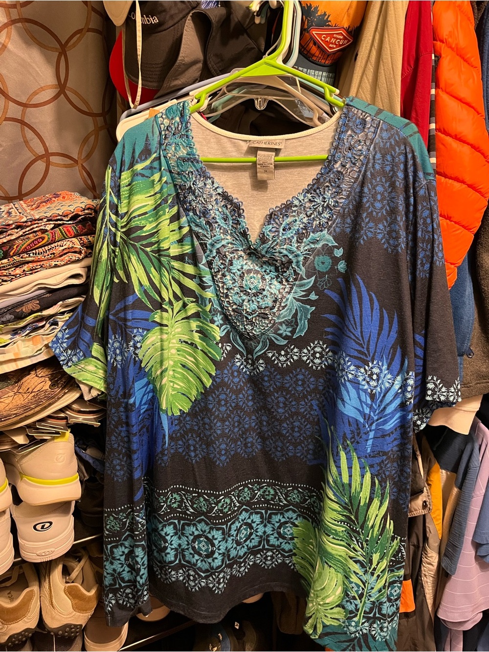 Catherines Blue & Green Tropical-Print Short Sleeve V-Neck Top